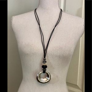 SALE! CHICO’s ADJUSTABLE STATEMENT NECKLACE.